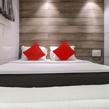 מומביי Hotel Spring Residency מראה חיצוני תמונה