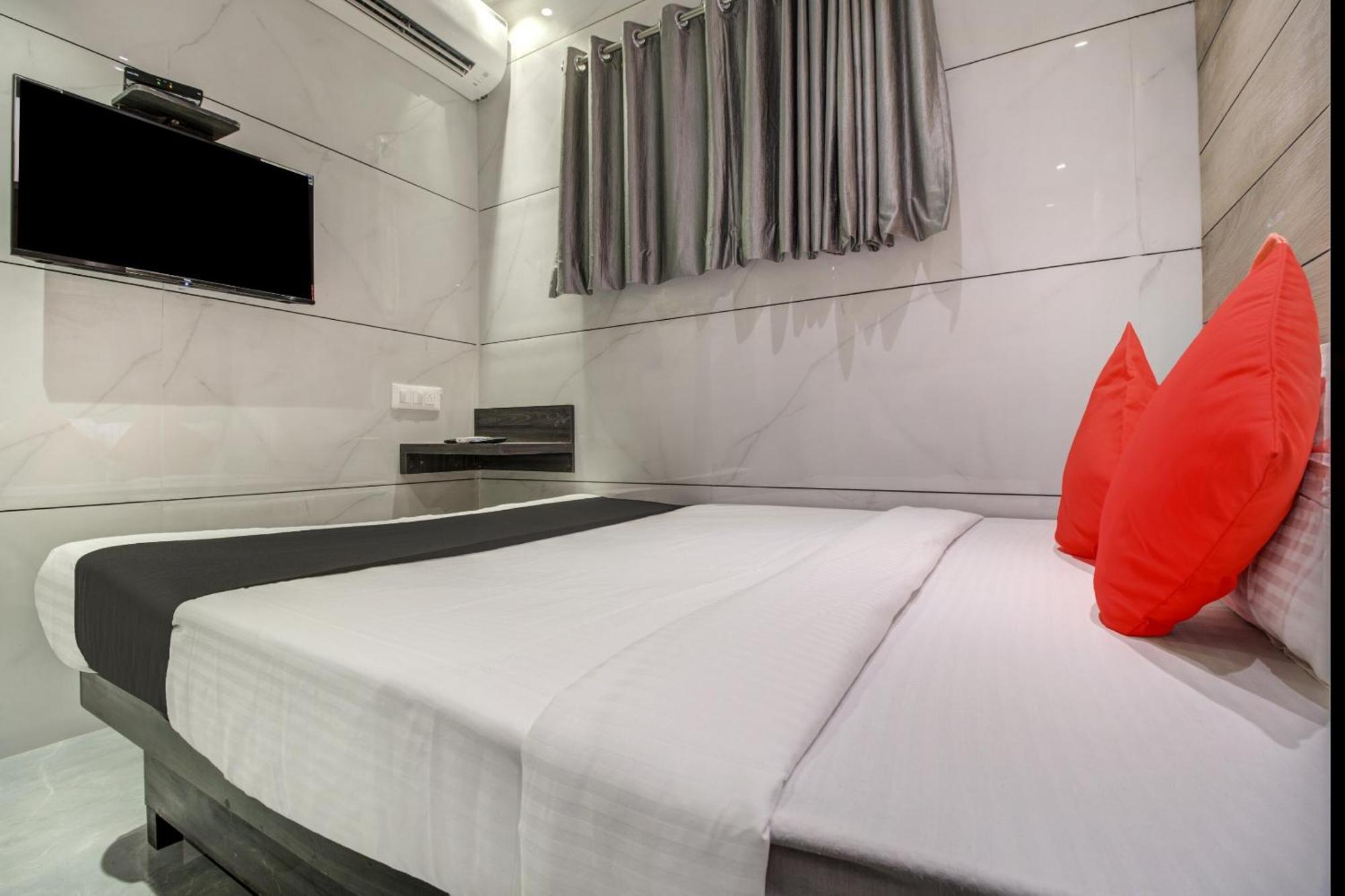 מומביי Hotel Spring Residency מראה חיצוני תמונה