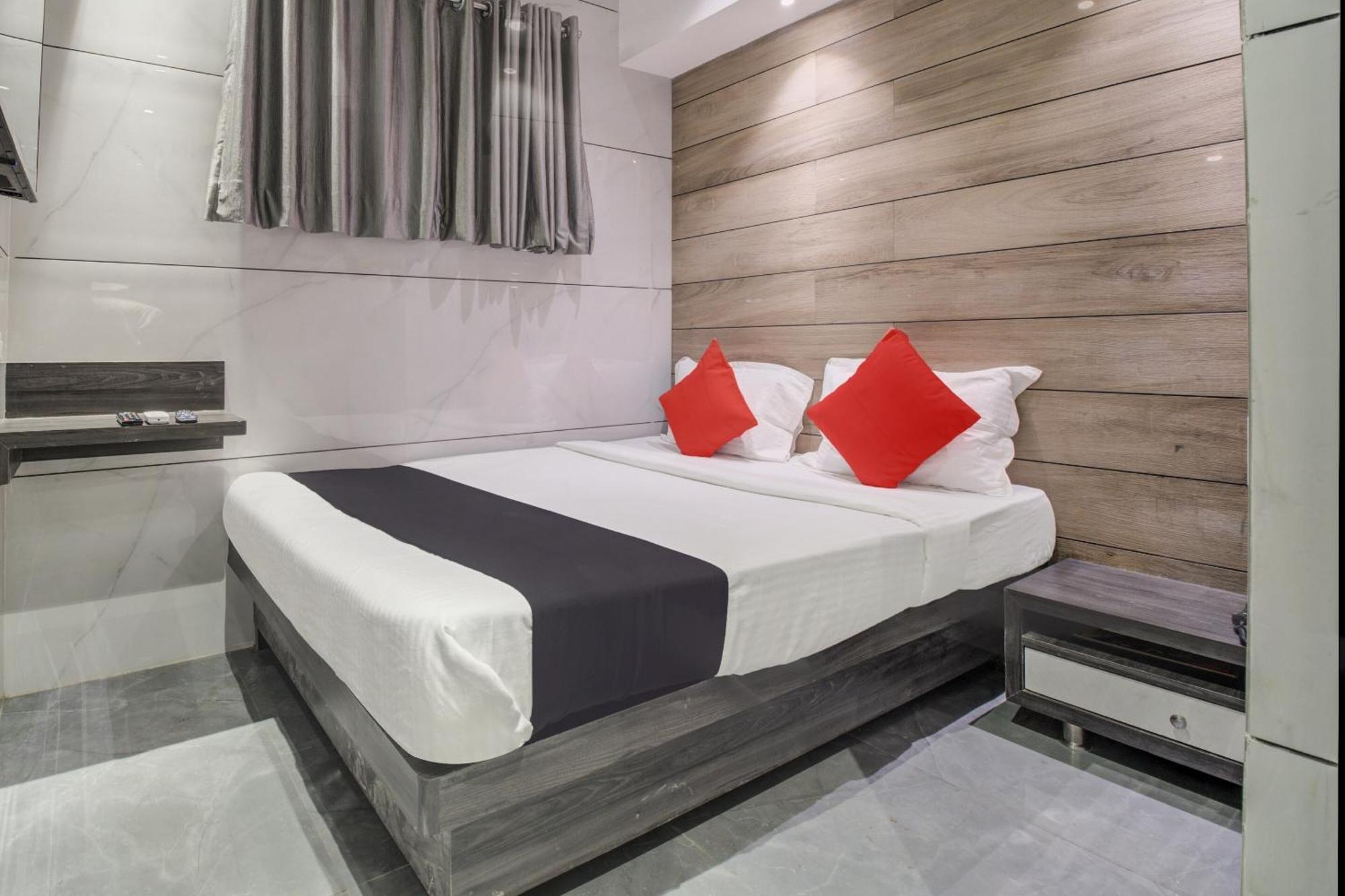 מומביי Hotel Spring Residency מראה חיצוני תמונה