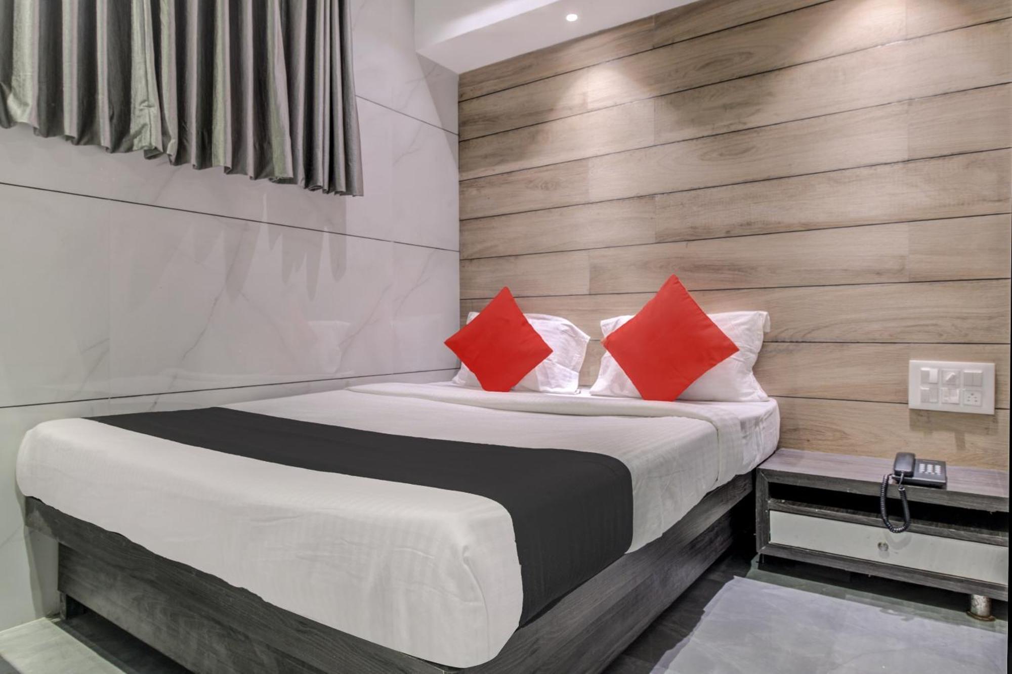מומביי Hotel Spring Residency מראה חיצוני תמונה