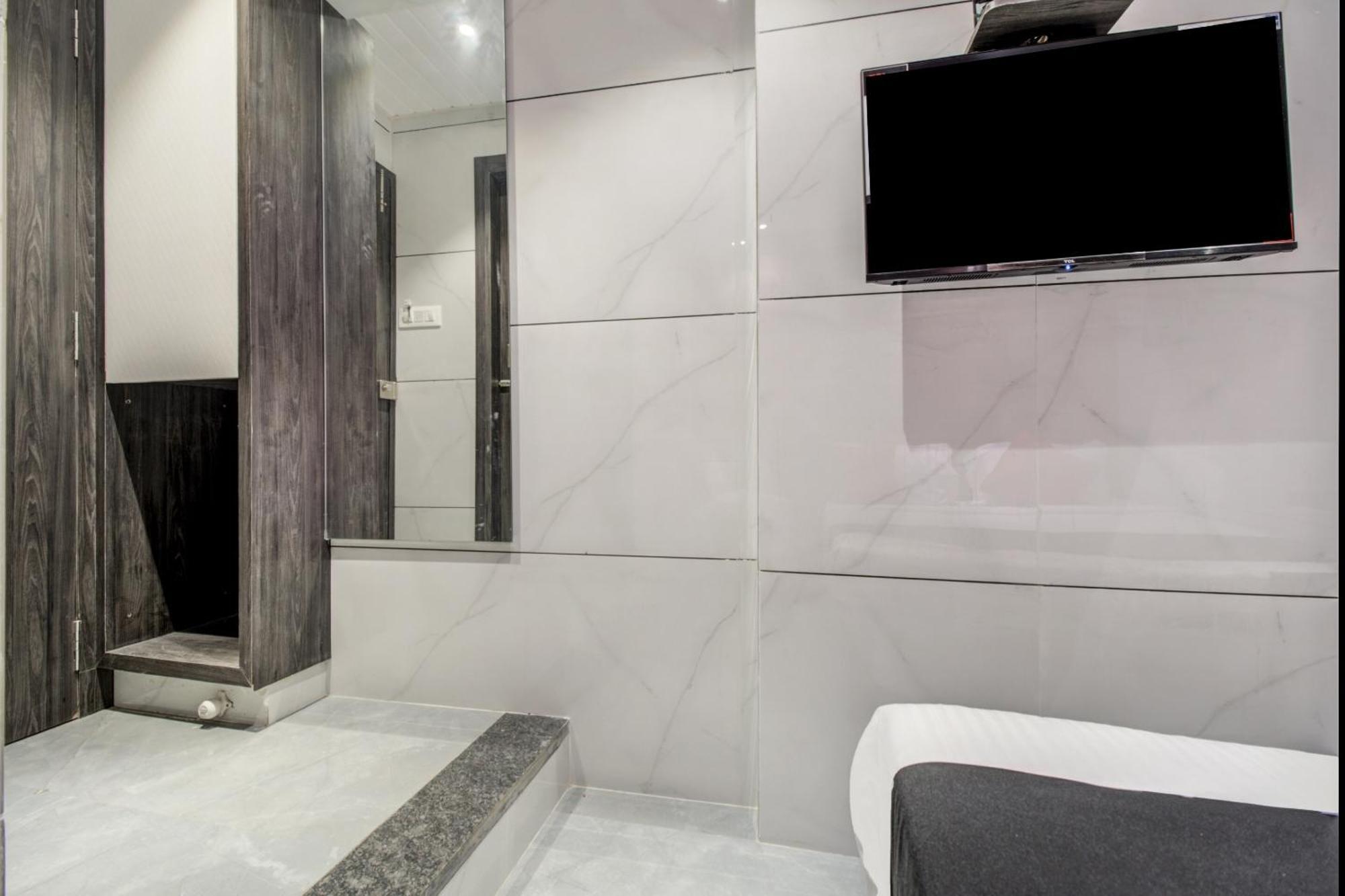 מומביי Hotel Spring Residency מראה חיצוני תמונה