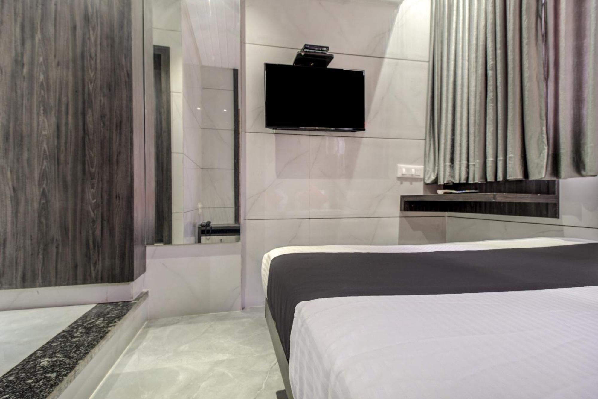 מומביי Hotel Spring Residency מראה חיצוני תמונה