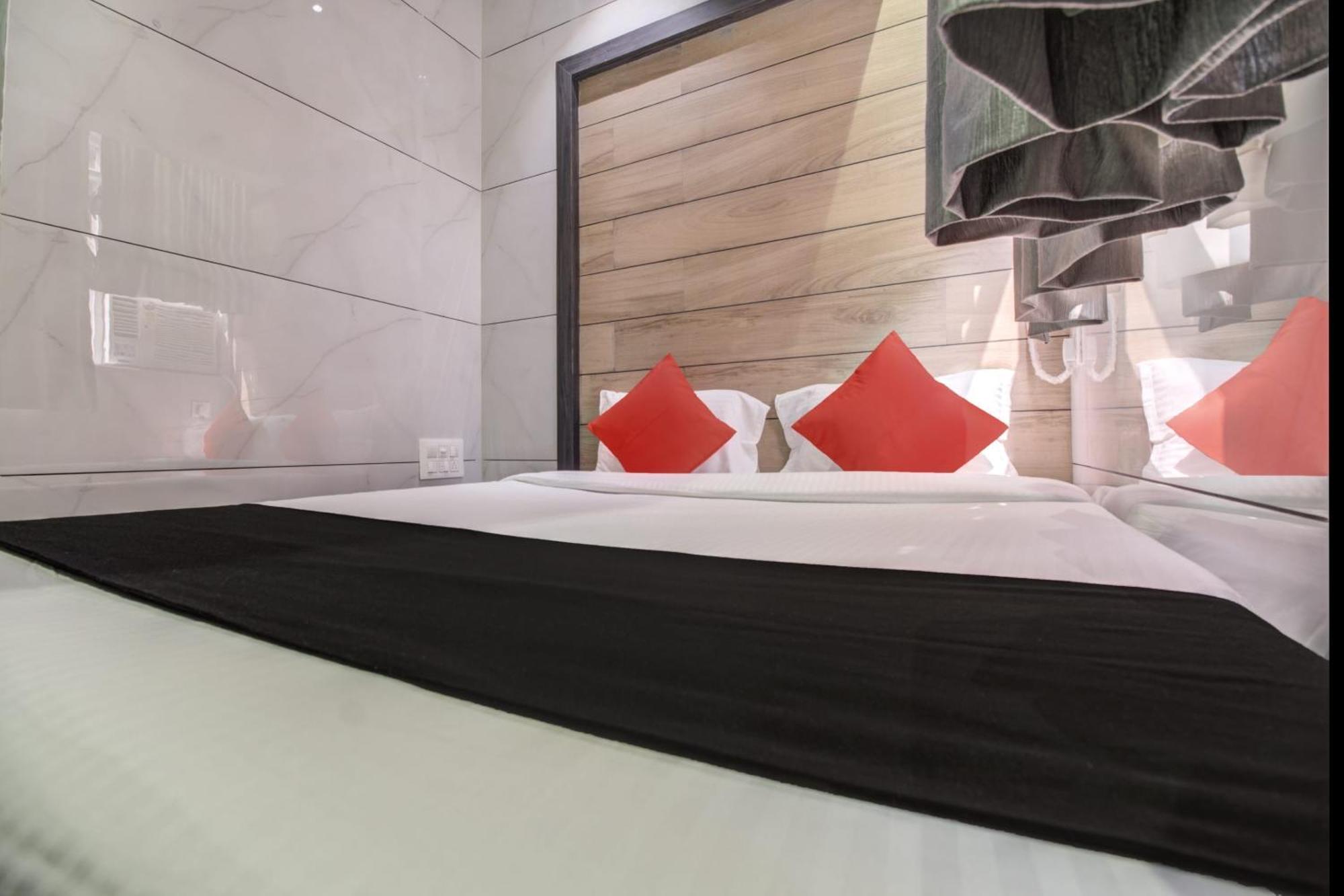 מומביי Hotel Spring Residency מראה חיצוני תמונה
