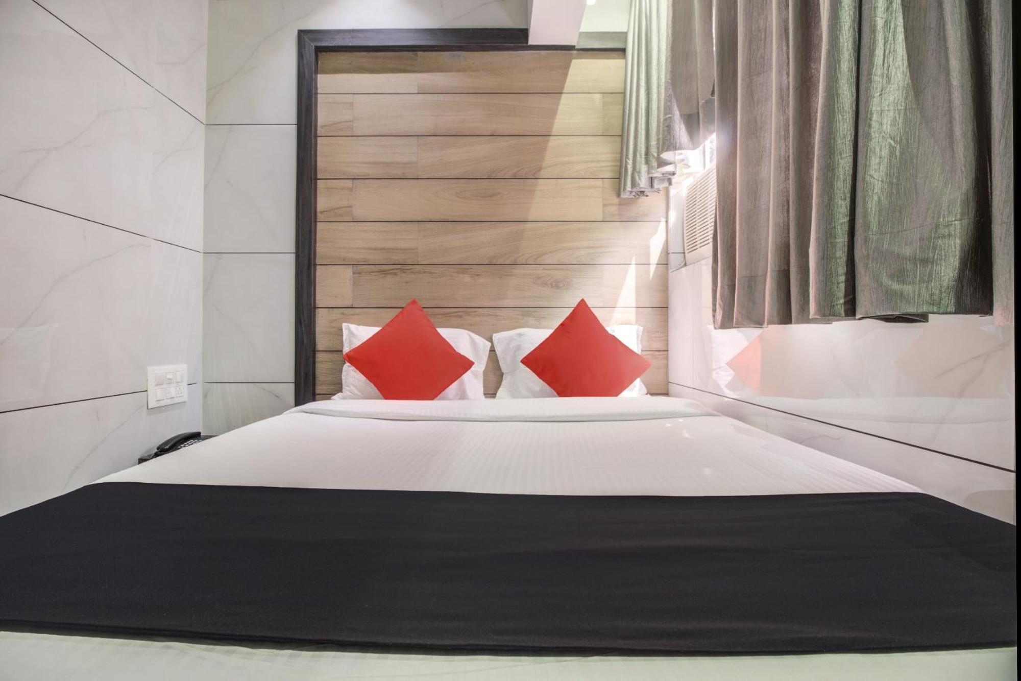 מומביי Hotel Spring Residency מראה חיצוני תמונה